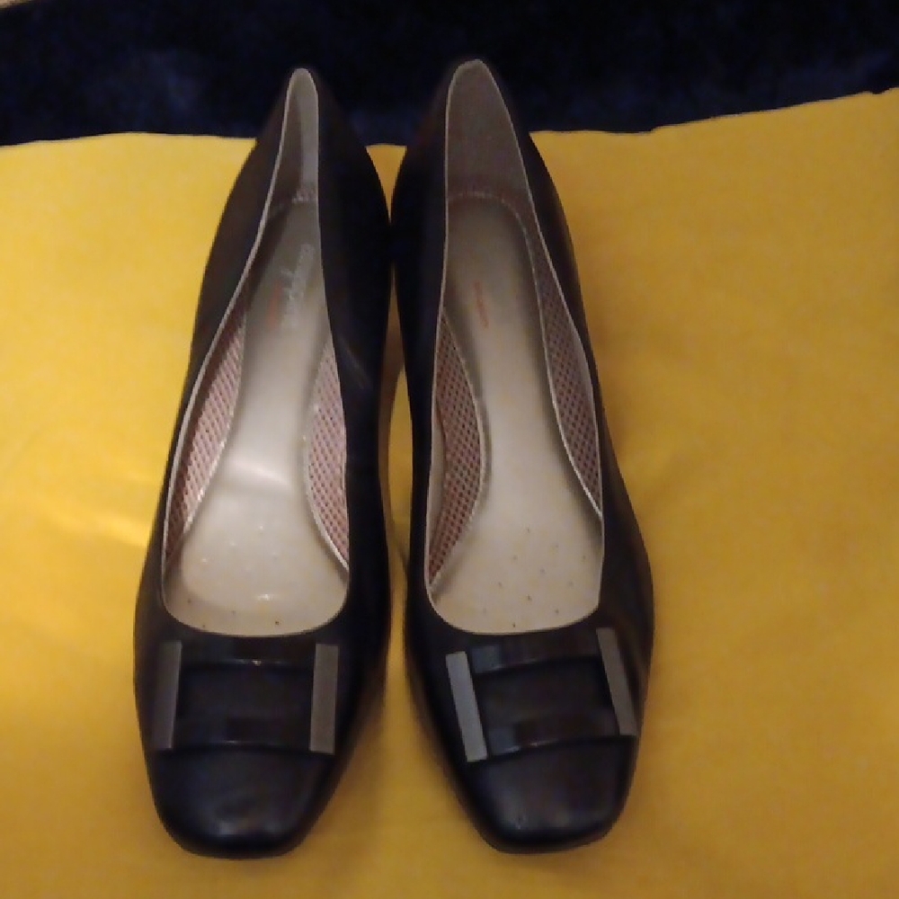 Easy Spirit Black Heels with Buckle Accent 11
